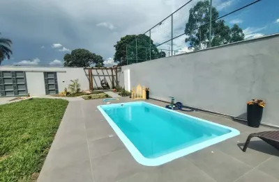Sitio para locação em cidade jardim esmeraldas/mg r$3.500,00