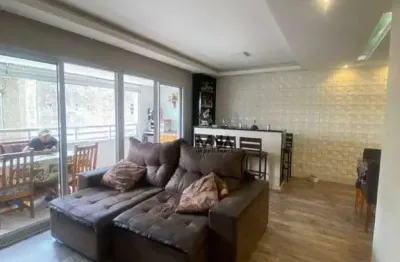 Apartamento a venda com três quartos, sendo uma suíte de 105 metros