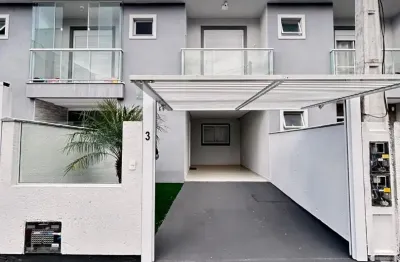 SOBRADO ALTO PADRÃO – PORTEIRA FECHADA NO Pagani – Palhoça   More em uma das regiões mais valorizadas da cidade, com tudo ao seu redor: mercados, escolas, farmácias, shopping e fácil acesso à BR-101.