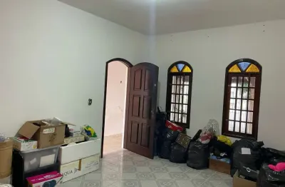Vende-se casa com 03 dormitórios sendo 01 suite no parque nova esperança