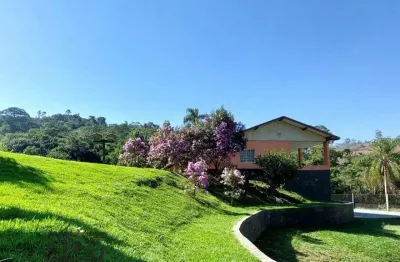 Vende-se chácara no bairro bom sucesso em são josé dos campos com 03 dormitórios