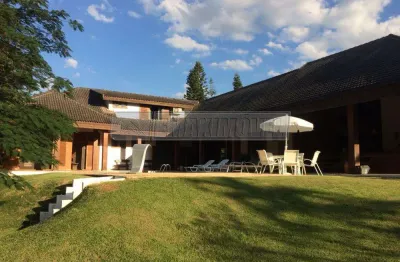 Casa com 4 suítes no condomínio lago azul - araçoiaba da serra