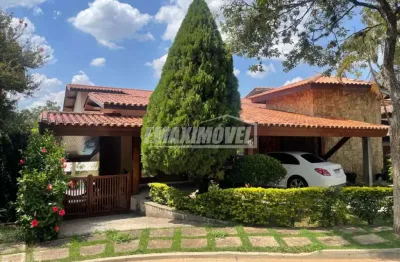 Casa com 3 quartos sendo 2 suítes, 4 vagas, espaço gourmet e piscina - além ponte