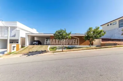 Casa térrea a venda, localizada no condomínio chácara ondina