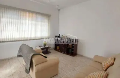 Casa com 2 quartos, 1 vaga e quintal no centro de sorocaba/sp!