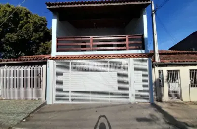Casa no andar superior com 2 quartos sendo 1 suíte no bairro jardim tatiana votorantim