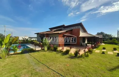 Casa em condomínio no village da serra - araçoiaba da serra/sp