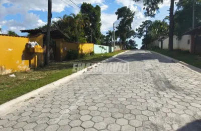 Chácara á venda com 4 quartos sendo 2 suítes em araçoiaba da serra-sp