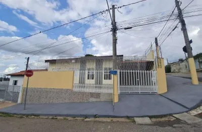 Casa com 3 quartos para alugar na Alameda das Glicínias, Jardim Simus, Sorocaba