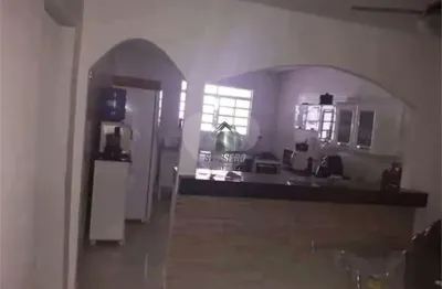 Casa com 2 quartos à venda na Miguel Delledone, Vila Dutra, Bauru