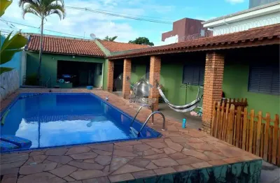 Casa com 3 quartos à venda na Itacuruçá, Parque São João, Bauru