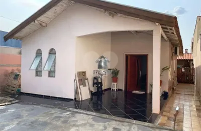 Casa com 4 quartos à venda na Iracy Devecchi Azevedo, Jardim Alvorada, Bauru
