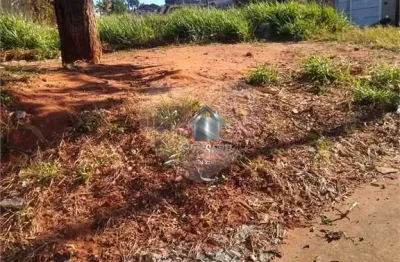 Terreno em condomínio fechado à venda na Joaquim Gomes De Faria, Jardim Ivone, Bauru