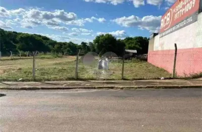 Terreno em condomínio fechado à venda na José Aiello, Centro, Bauru