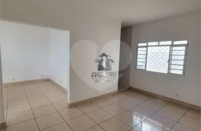 Casa com 3 quartos para locação em vila são joão da boa vista - sp