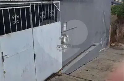 Casa com 3 quartos à venda na Francisco Medina Rúbio, Parque Residencial Castelo, Bauru
