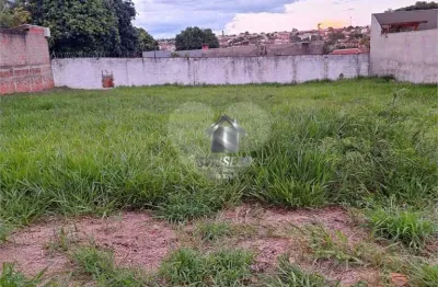 Terreno em condomínio fechado à venda na Rua Ricardo Pezzan, Quinta Ranieri, Bauru