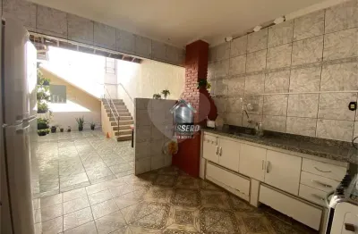 Casa com 3 quartos à venda na Rua Argemiro Jorge Ferraz, Parque Bauru, Bauru