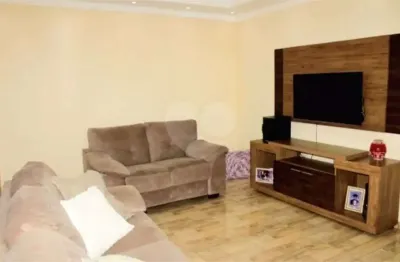 Casa com 2 quartos à venda na Rua Itacuruçá, Parque São João, Bauru