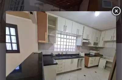 Casa com 3 quartos à venda na Rua Doutor João de Góes Manso Sayão Netto, Vila Industrial, Bauru