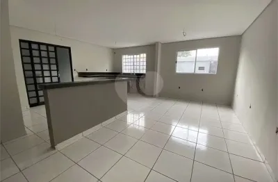 Casa com 3 quartos à venda na Rua Shigeo Matsumoto, Núcleo Habitacional Nobuji Nagasawa, Bauru