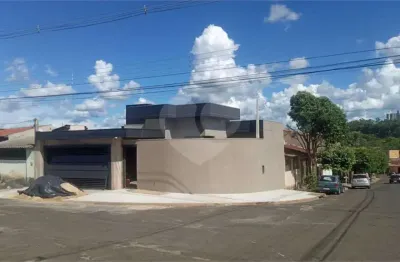 Casa com 2 quartos à venda na Rua Antônio Garbe de Mattos, Parque Viaduto, Bauru