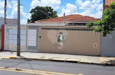 Casa com 3 quartos para alugar na Rua Bernardino de Campos, Vila Souto, Bauru
