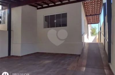 Casa com 5 quartos à venda na Rua Treze de Maio, Centro, Bauru