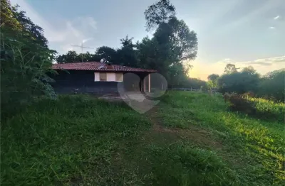 Fazenda à venda na Vila Santa Maria, Piratininga 