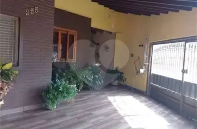 Casa com 3 quartos à venda na Rua Pascoal Abiuzzi, Vila Giunta, Bauru