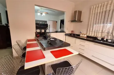 Casa com 3 quartos à venda na Rua Pedro Jordão Rodrigues, Jardim Chapadão, Bauru