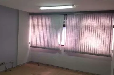 Sala comercial à venda na Rua Rio Branco, Centro, Bauru