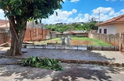 Terreno à venda, 336 m² por r$ 138.000,00 - vila fabiano - santa cruz do rio pardo/sp