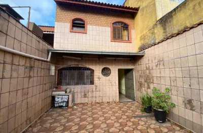Casa com 4 quartos à venda na Rua Aragaí, 67, Vila Liviero, São Paulo