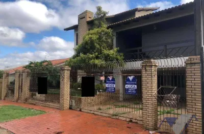 Casa com 3 dormitórios à venda, 327 m² por r$ 1.500.000,00 - tropical  - cascavel/pr