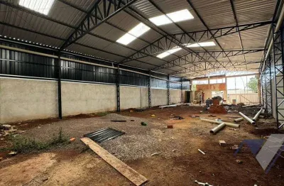 Barracão para alugar, 384 m² por r$ 7.900,00/mês - esmeralda - cascavel/pr