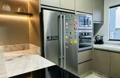 Sobrado com 3 dormitórios à venda, 92 m² por r$ 680.000,00 - belmonte - cascavel/pr