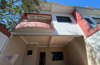 Sobrado com 3 dormitórios para alugar, 202 m² por R$ 4.500/mês - Tropical - Cascavel/PR