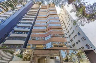 Amplo apartamento de 202m² em frente ao clube curitibano – 3 dormitórios com opção para 4