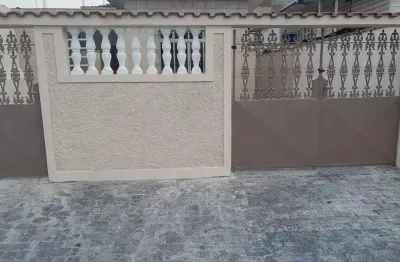 Ponta da  praia- casa -  02 -dormitórios-dep-wc emp-churrasqueira- 2 vagas- ref-2238