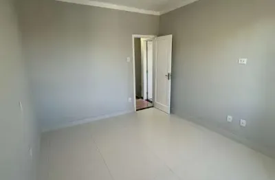 Macuco- sobrado  2 dormitórios-2 wcs-quintal-sem garagem- ref 2337