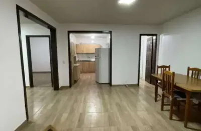 Belo apartamento de frente a uma quadra do mar todo reformado!!!!