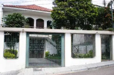 Sobrado de 240m² com 3 quartos em palmas do tremembé