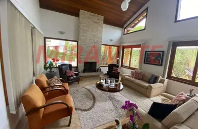 Sobrado de 470m² com 3 quartos em serra da cantareira