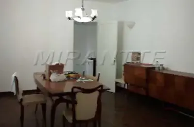 Casa com 3 quartos à venda na Rua Viveiros de Castro, Jardim São Paulo (Zona Norte), São Paulo