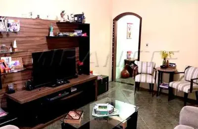 Sobrado de 212m² com 4 quartos em jardim santa clara