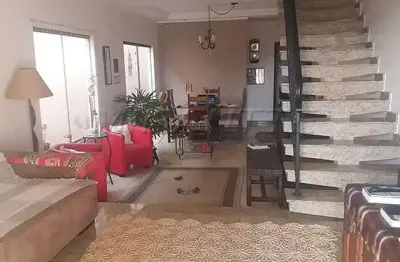 Casa com 3 quartos à venda na Rua Mangalô, Parada Inglesa, São Paulo