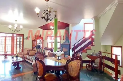 Sobrado de 229m² com 3 quartos em palmas do tremembé
