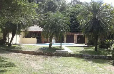 Sobrado de 400m² com 4 quartos em centro - mairiporã
