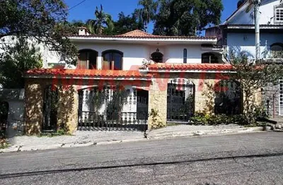 Casa terrea de 303m² com 4 quartos em horto florestal